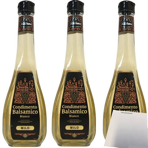 Flasche weißer Balsamico auf Holzbrett - helle Farbe, klare Konsistenz