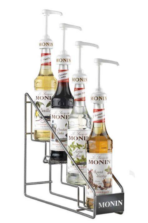 Flaschen Monin Sirup in Reihe