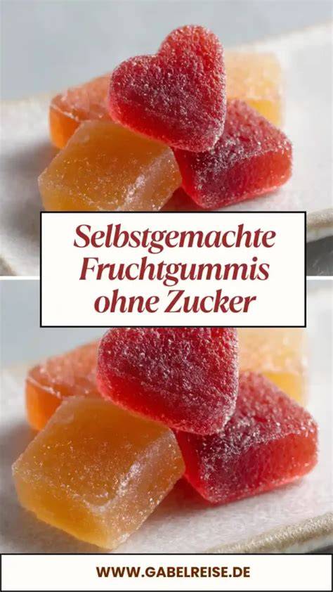 Flaschen und Zutaten für selbstgemachte Worcestershiresauce ohne Zucker
