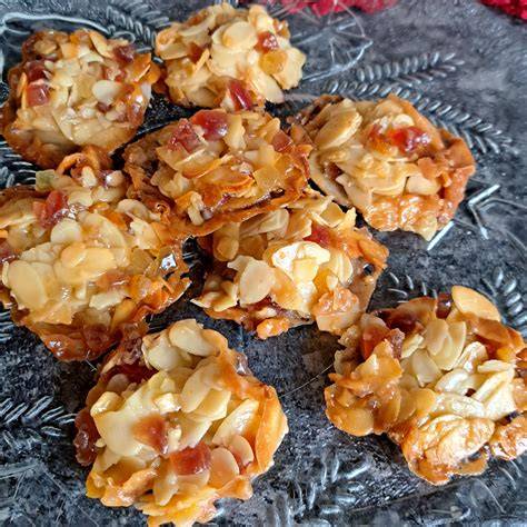 Florentiner, ohne Zucker, mit Mandeln und Schokoglasur auf einem Gitter