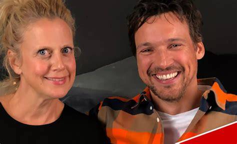 Florian David Fitz und Barbara Schöneberger im Studio