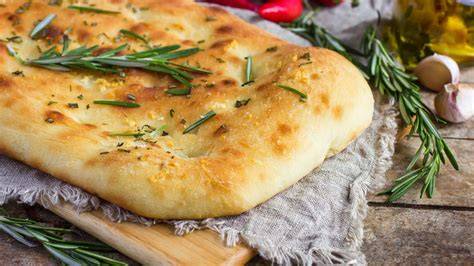 Focaccia mit Rosmarin und Meersalz