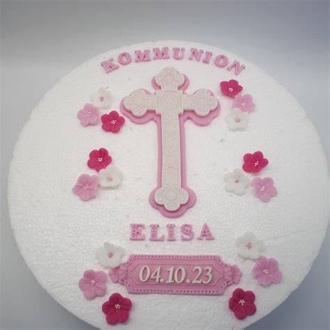 Fondant Kreuz mit Perlen und Symbolen