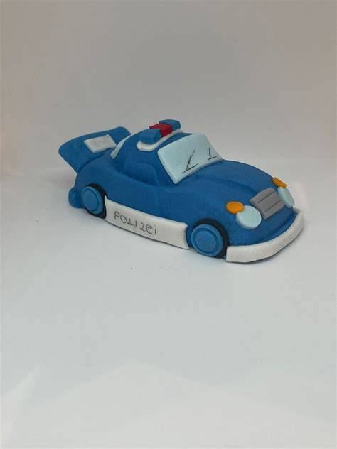 Fondant Polizei Auto: Räder und Lichter Details