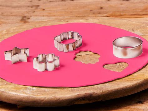 Fondant ausgerollt und Fondantwerkzeuge