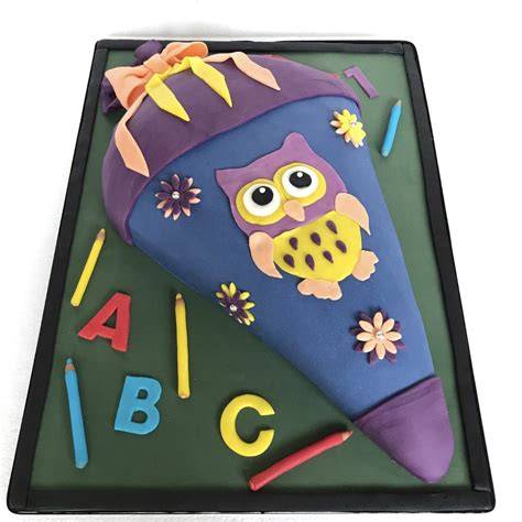 Fondant-Dekoration für Schultütentorte