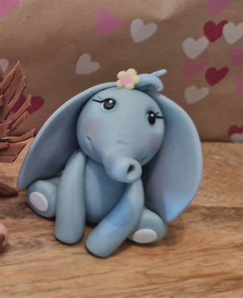 Fondant-Figuren für Kinder: Elefant, Fußball, Babyschuhe, Schleifen