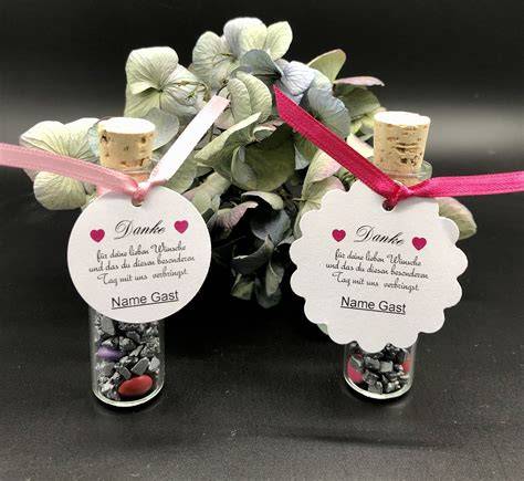 Fondant-Kekse als liebevoll verpackte Gastgeschenke für Hochzeit oder Weihnachten