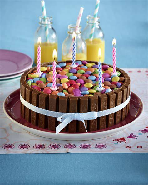 Fondant-Kerzen als Tortendeko für Geburtstagskuchen