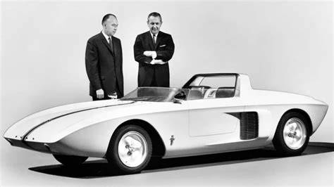 Ford Mustang I Roadster Concept von 1962 mit Mittelmotor und Aluminiumkarosserie