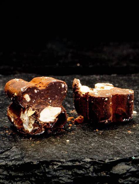 Formvergleich: Trüffelpilz vs. Trüffelpraline