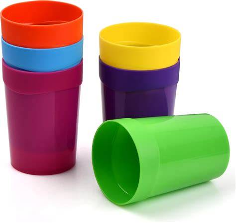 Foto: Becher geöffnet - typische Oberfläche und Farbe von Vanille- und Schokopudding