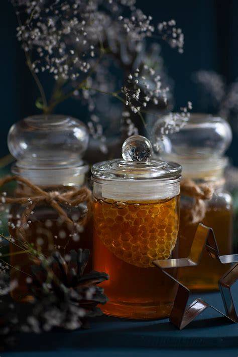 Foto: Honig Krüger Gläser und Bienenwaben