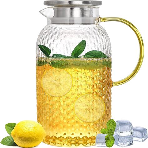 Foto: Karaffe mit Gurken-Limetten-Thymian-Infused-Water