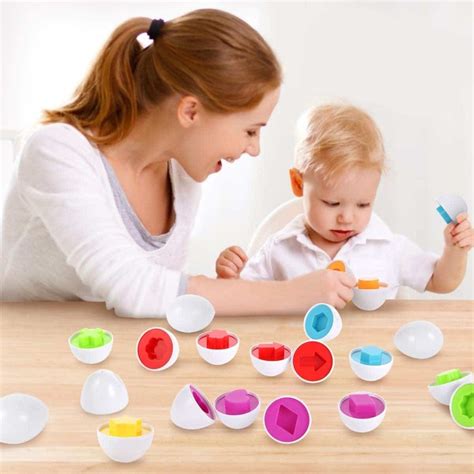 Foto: Kinder formen Cake-Pop-Kugeln