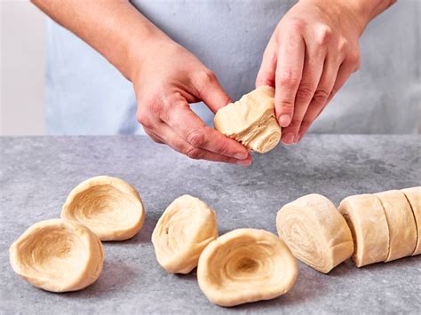 Foto: Maria Panzer / Einfach Backen - Teigrolle vor dem Formen