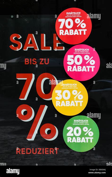 Foto: Schaufenster einer geschlossenen Filiale