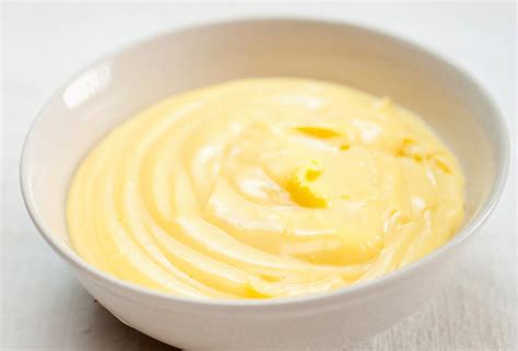 Foto: Vanillepudding und Butter bereit zur Verarbeitung