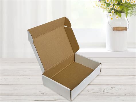 Foto: Verpackte Torten in Versandkartons (Shop‑Versand)