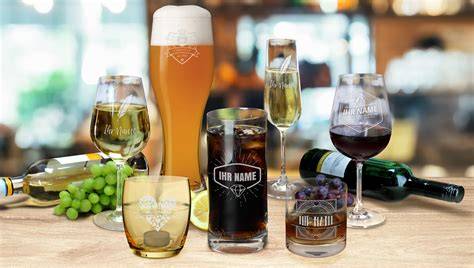 Foto: Verschiedene Gläser mit Schoko-Glaskuchen