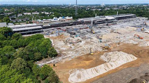 Foto der neuen Einkaufszentrum-Anlage auf dem ehemaligen Zuckerfabrik-Gelände