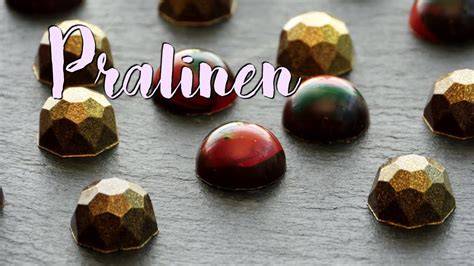 Fotostrecke: Personalisierte Kavitäten, One-Shot-Befüllung, fertige glänzende Pralinen