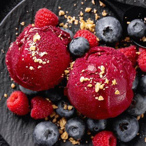 Früchte vorbereiten für Sorbet