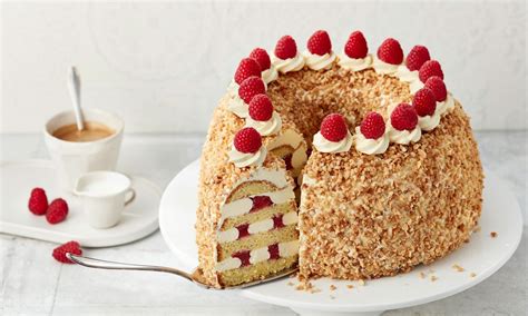 Frankfurter Kranz und Eierlikörtorte