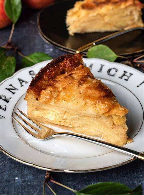 Französischer Apfelkuchen, Zutaten und Aufbau (Äpfel, Aprikosenmarmelade, Mürbeteig, Rührteig)