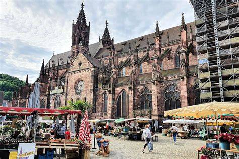 Freiburger Münstermarkt - Kulinarik und Tradition