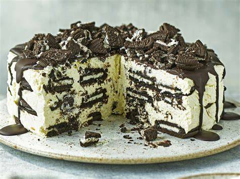 Friedhof-Torte mit Oreo-Erde