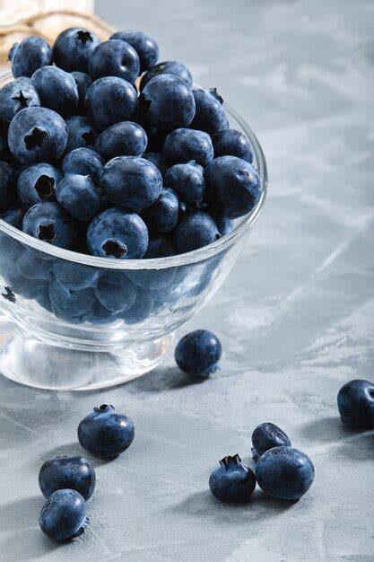 Frische Blaubeeren in einer Schüssel