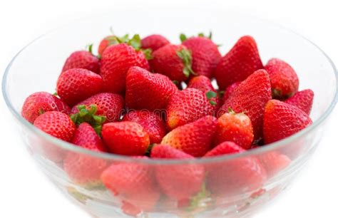 Frische Erdbeeren in Schüssel