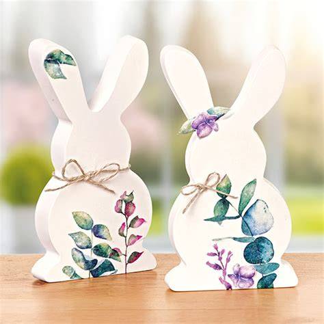 Frische Osterpralinen und liebevoll verzierte Hasen