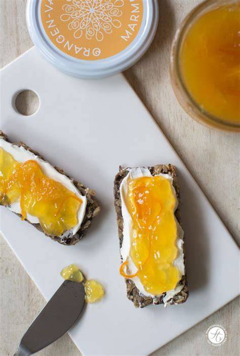 Frischkäsebrot mit Orangen-Vanille Marmelade