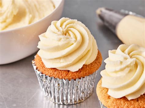 Frosting-Varianten: Zuckerguss, Frischkäse-Frosting, Pudding-Buttercreme im Vergleich