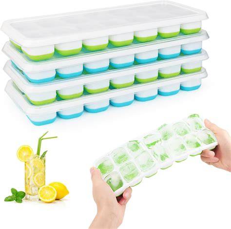 Froyo-Bites in Eiswürfelformen mit bunten Fruchtstückchen