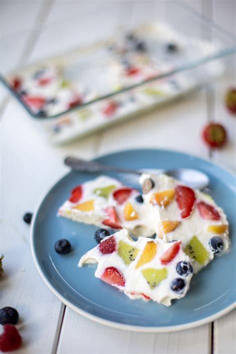 Frozen Joghurt mit Früchten