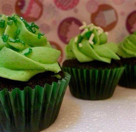 Frozen-Cupcakes als Ergänzung zur großen Torte