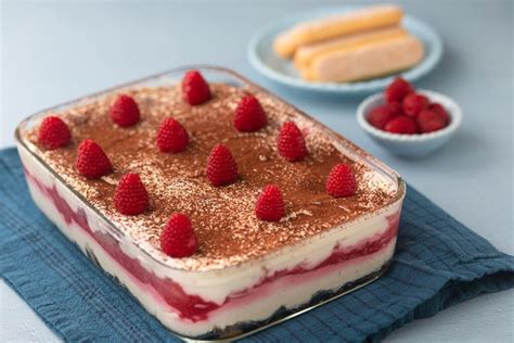 Fruchtige Tiramisu-Abwandlungen für Sommer und Winter