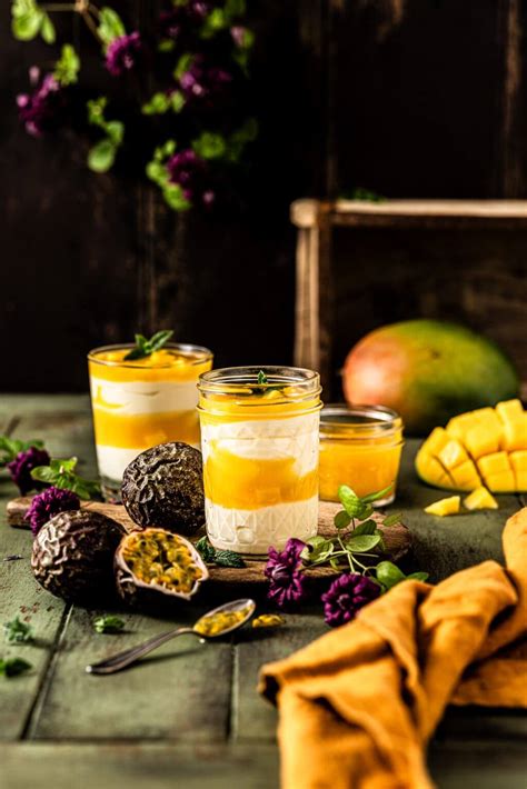Fruchtsalat-Topping für Dattelpudding mit Mango, Orange und Maracuja
