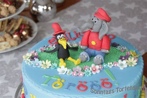 Fußball-Torte und Vintage-70s-Torte aus Benjamin Blümchen Torten