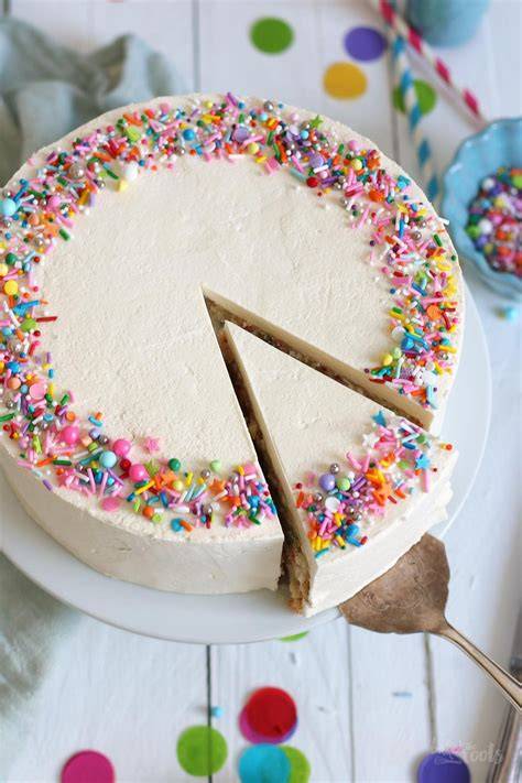 Funfetti-Kuchen mit Regenbogenstreuseln
