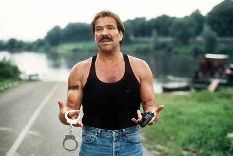 Götz George als Schokofabrikant (Filmszene)