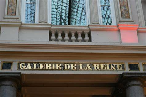 Galerie de la Reine und historische Confiserie
