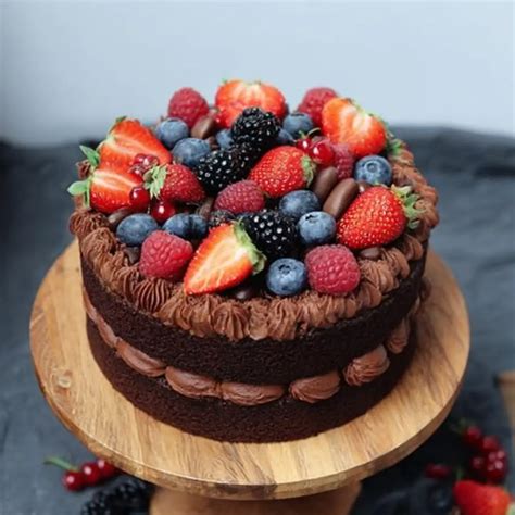 Galerie kleiner Torten: Schoko-, Frucht- und Nussvarianten im Ø20 cm-Format