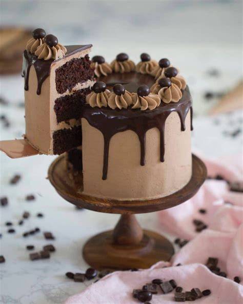 Ganache Tortencreme mit Schokolade und Sahne