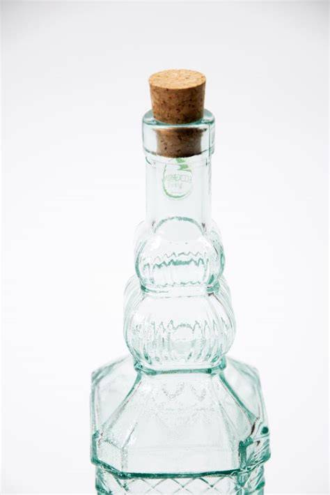Geöffnete Met-Flasche mit Kork