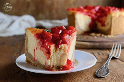 Gebackener amerikanischer Erdbeer-Cheesecake mit Tortenguss