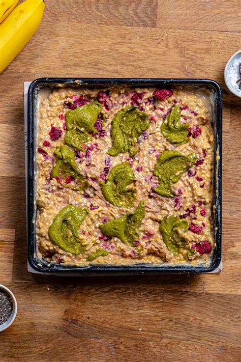 Gebratene Baked Oats in einer Backform